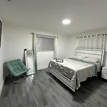 Cozy Unit Near Downtown Miami